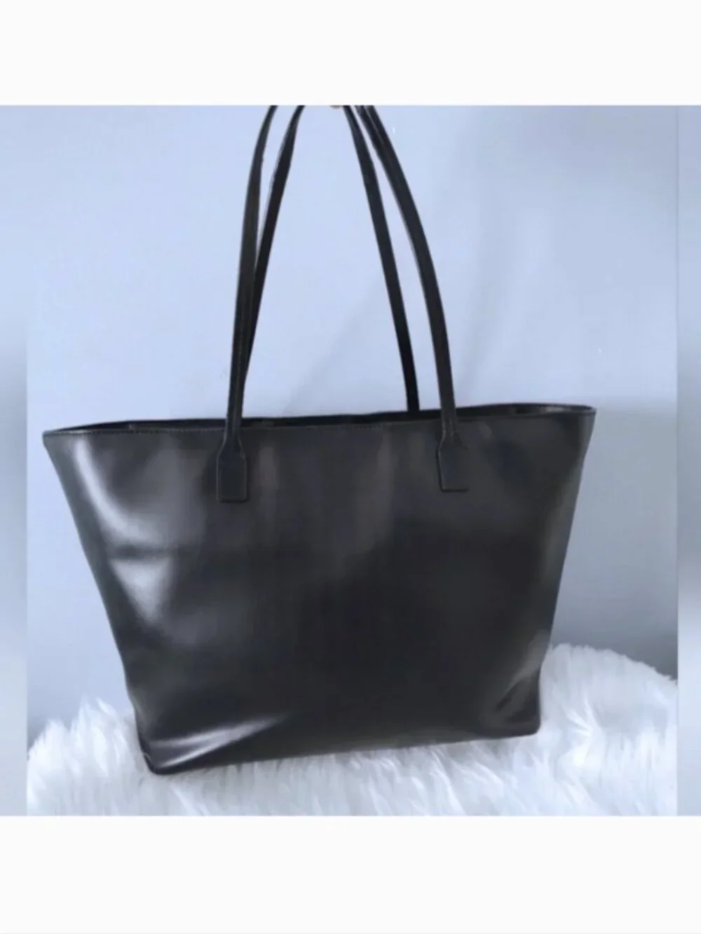 Kate Spade Sawyer Street Maxi Zip Tote w/bow EUC